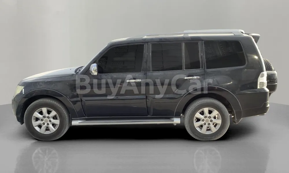 Vehicle photo 4
