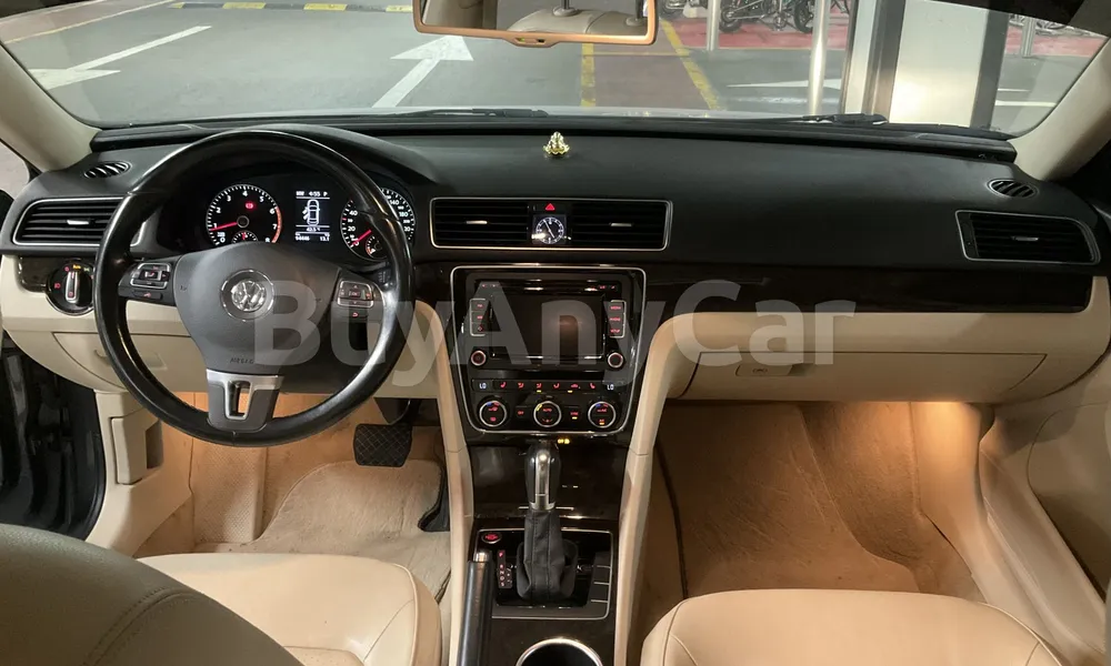 Vehicle photo 8