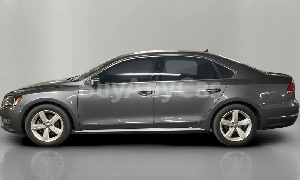 Vehicle photo 4