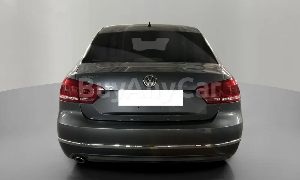 Vehicle photo 2