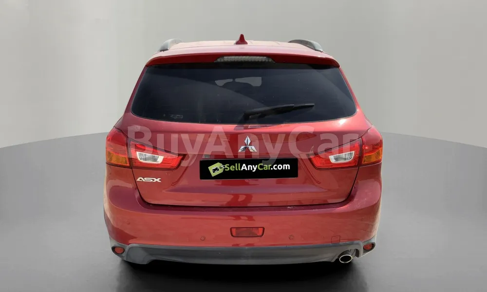 Vehicle photo 2