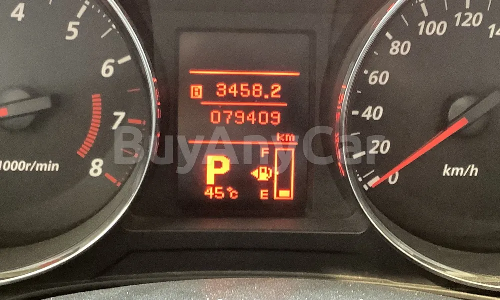 Vehicle photo 7