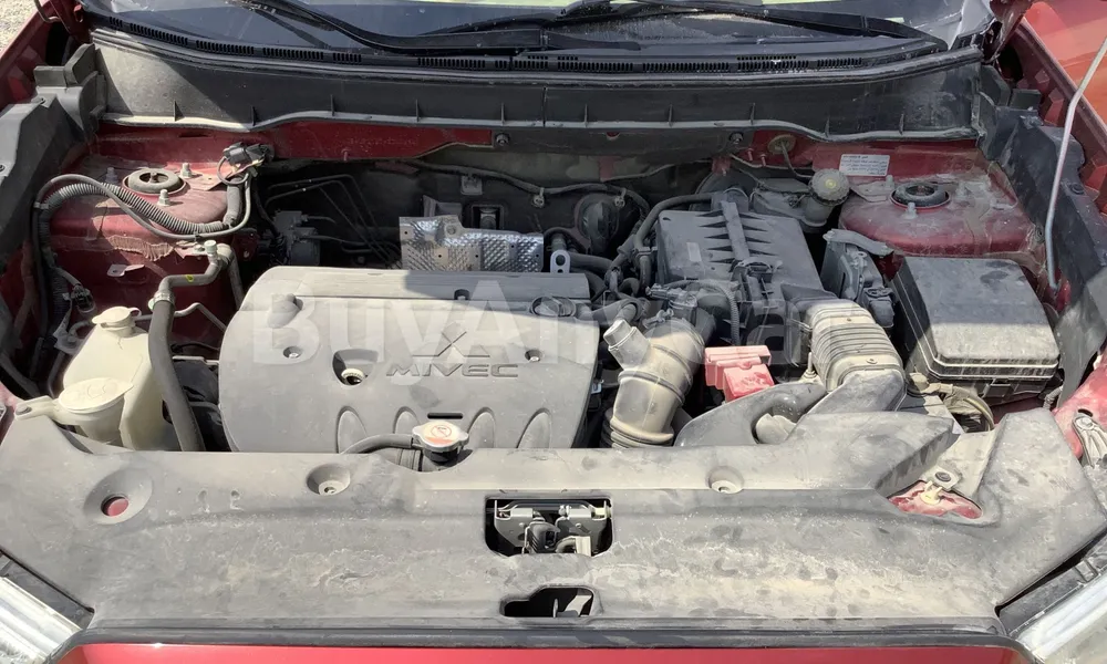 Vehicle photo 6