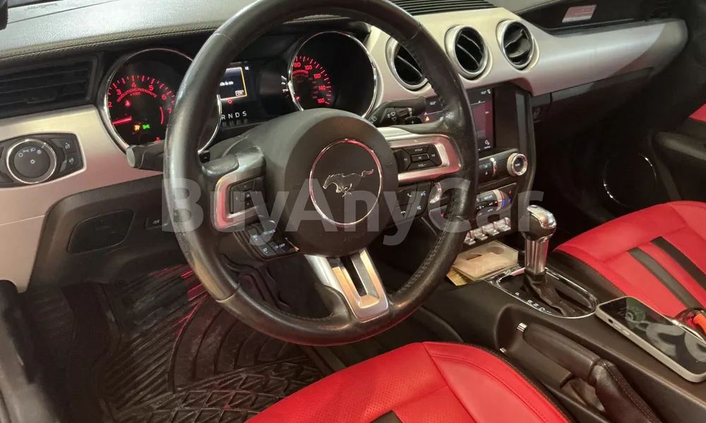 Vehicle photo 9