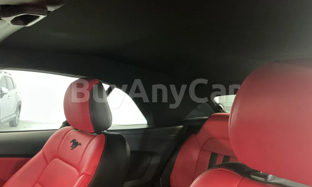 Vehicle photo 10