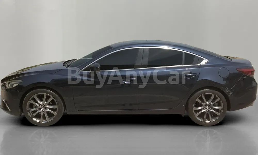 Vehicle photo 4