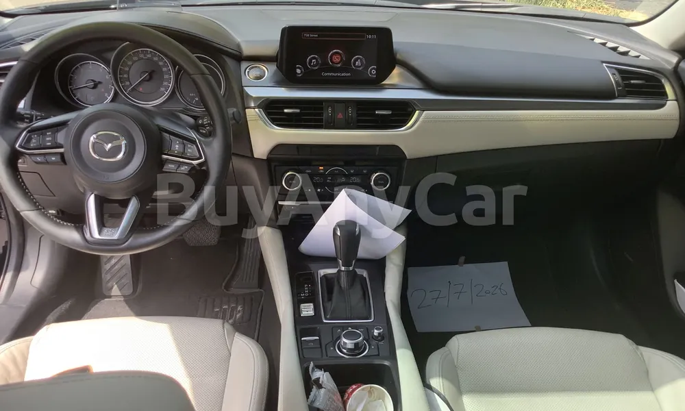 Vehicle photo 7