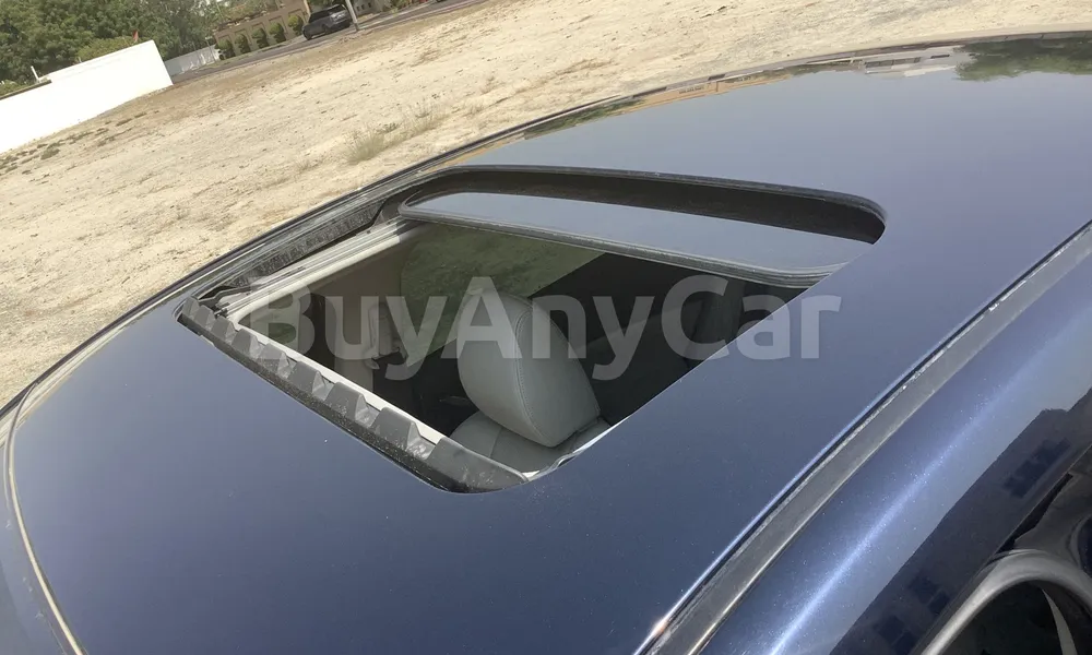 Vehicle photo 5