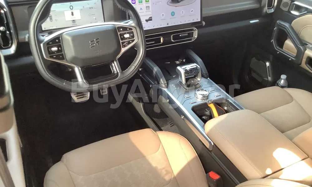 Vehicle photo 7