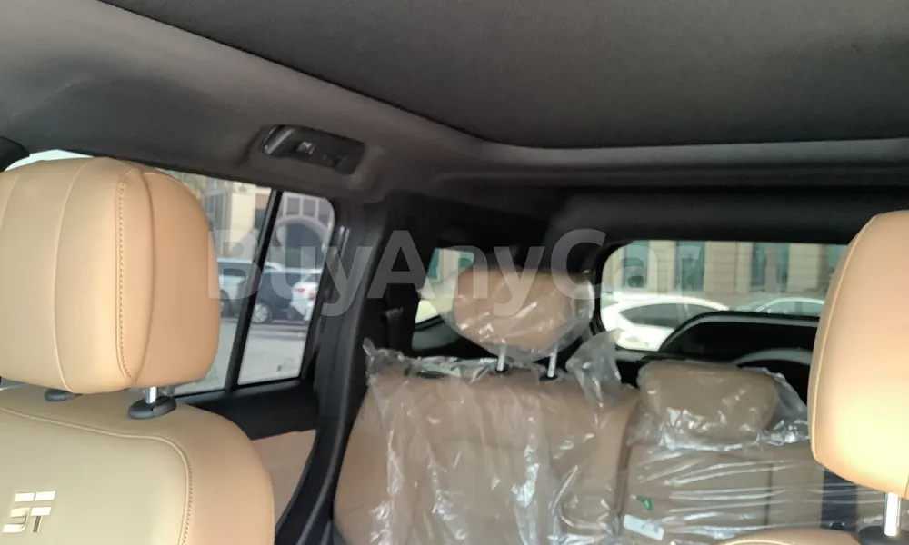 Vehicle photo 9