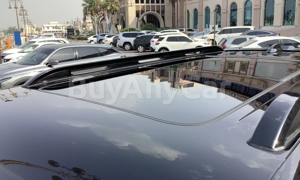 Vehicle photo 5
