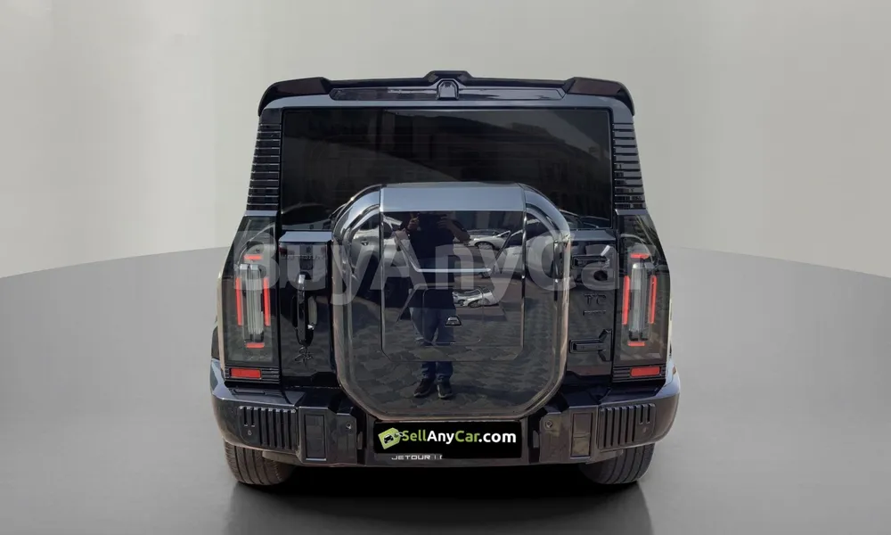 Vehicle photo 2