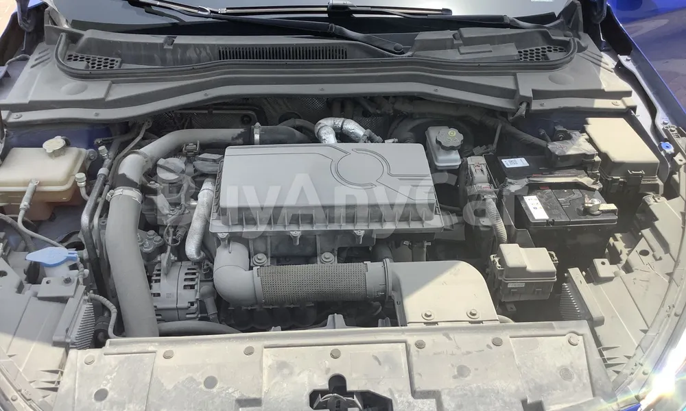 Vehicle photo 6