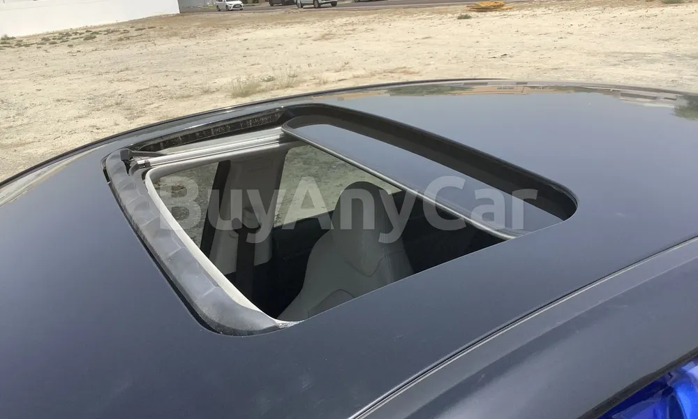 Vehicle photo 5