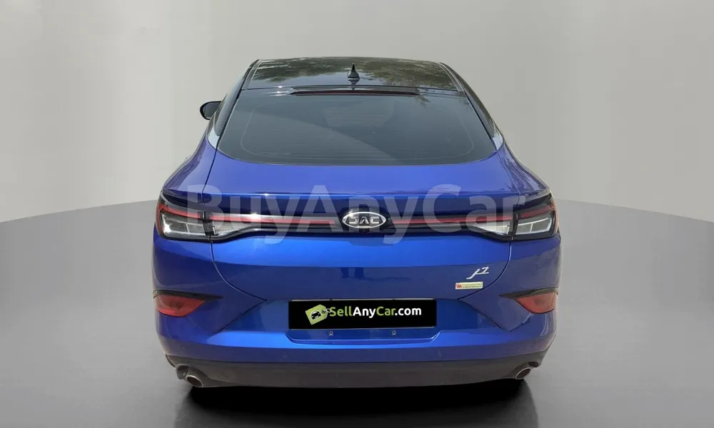 Vehicle photo 2