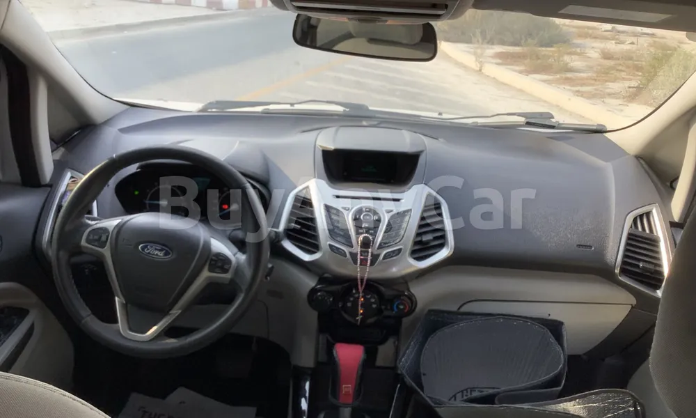 Vehicle photo 9