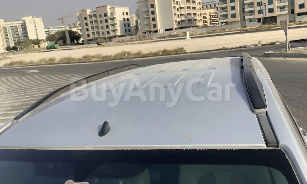 Vehicle photo 5