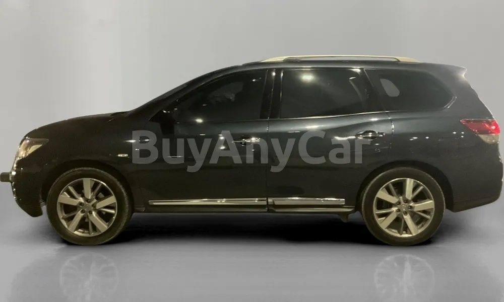 Vehicle photo 9