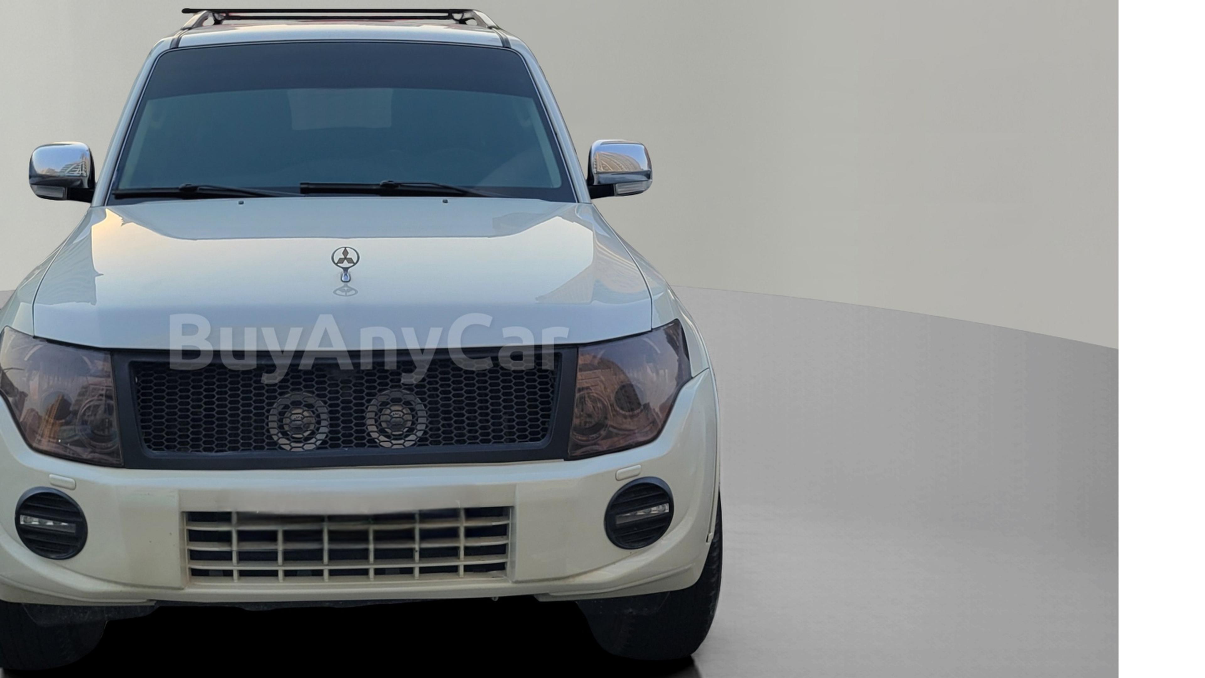 2012 Mitsubishi Pajero