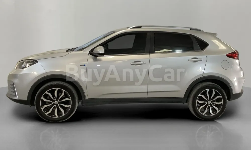 Vehicle photo 4