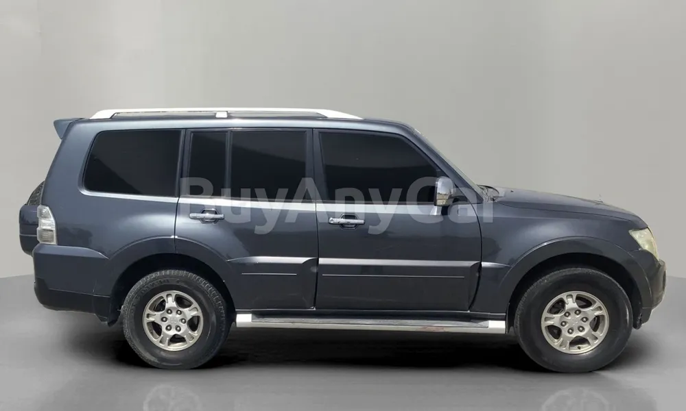 Vehicle photo 3