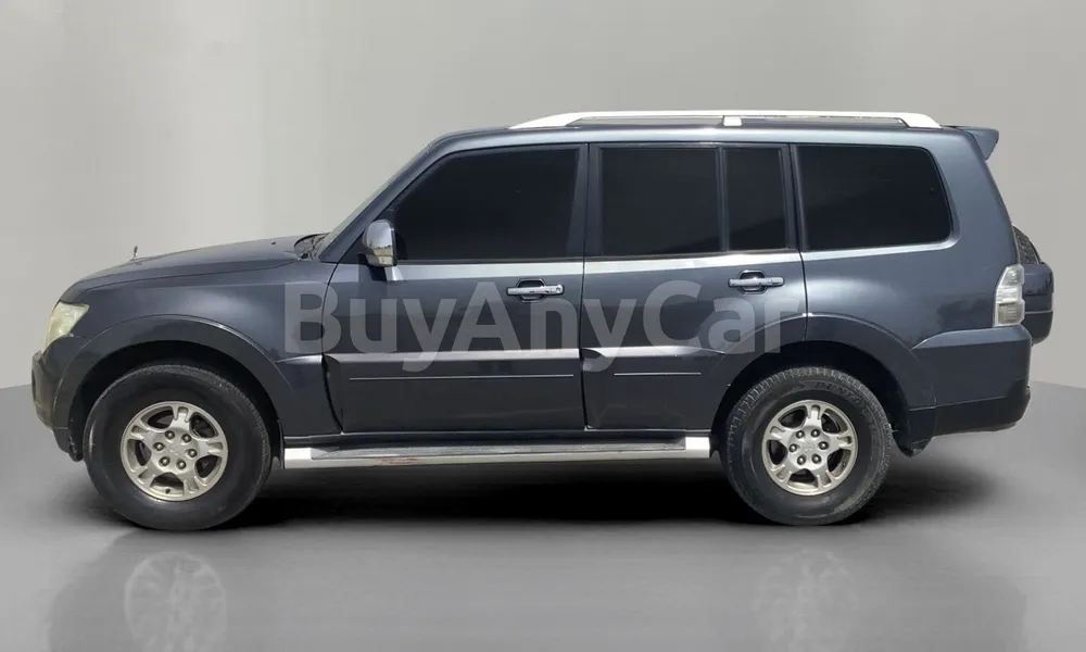 Vehicle photo 4