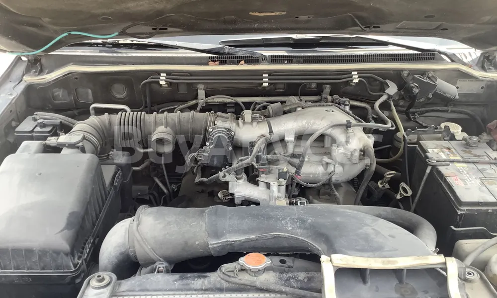 Vehicle photo 7