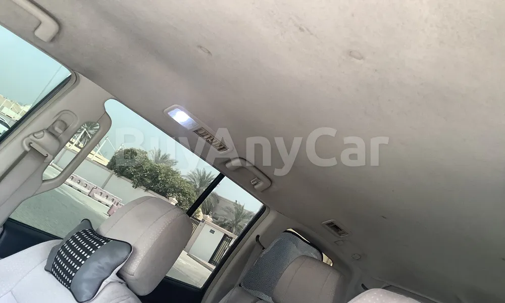 Vehicle photo 9
