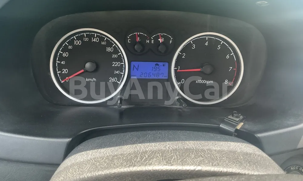 Vehicle photo 6