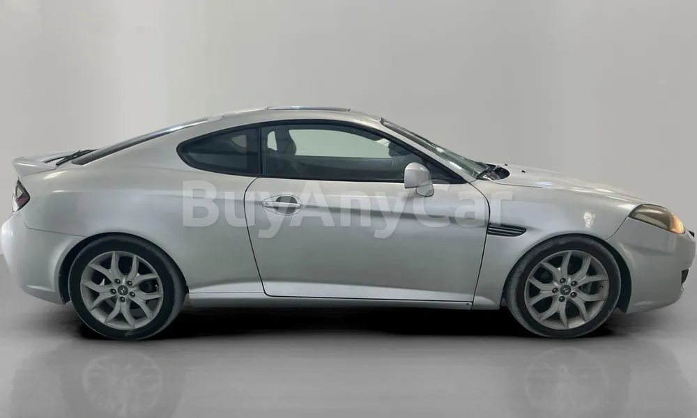 Vehicle photo 3