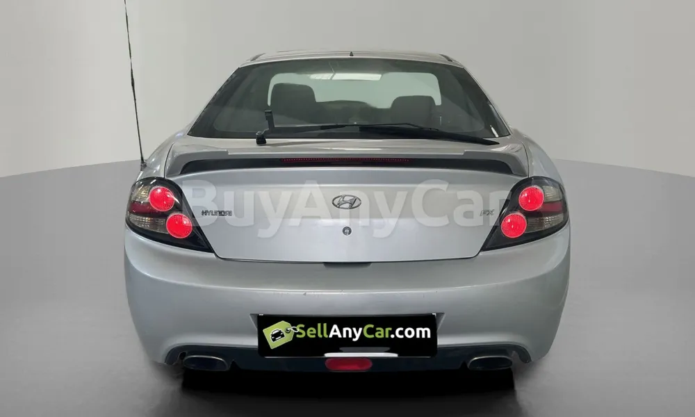 Vehicle photo 2