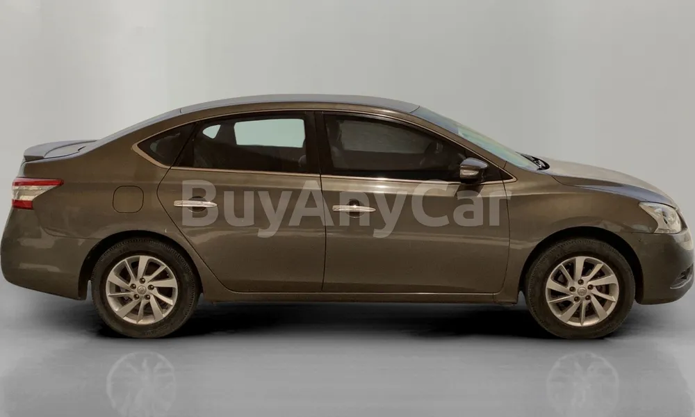 Vehicle photo 3