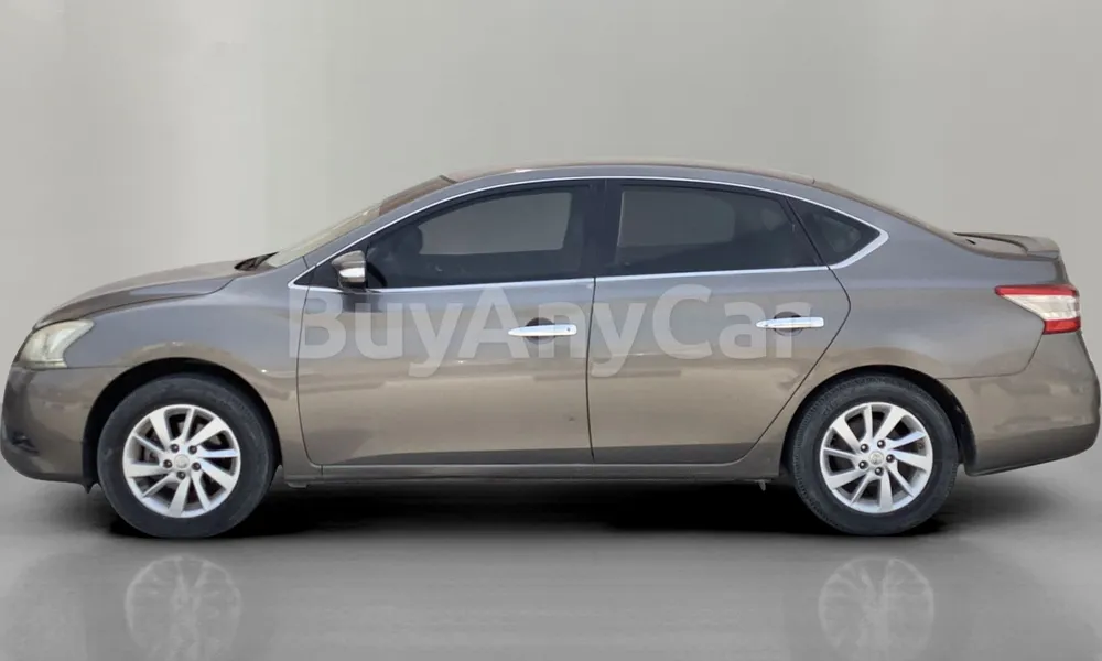 Vehicle photo 4