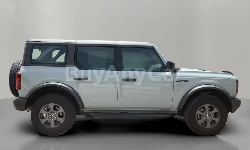 Vehicle photo 4