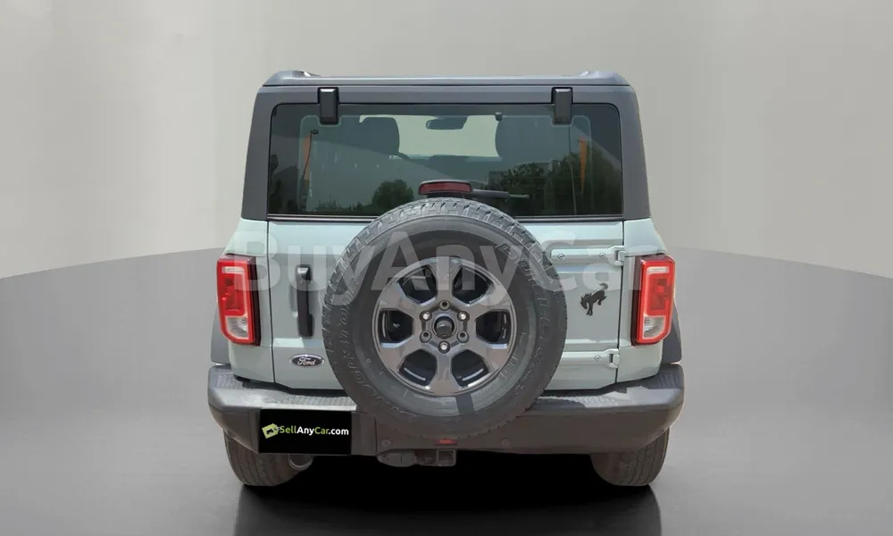 Vehicle photo 2