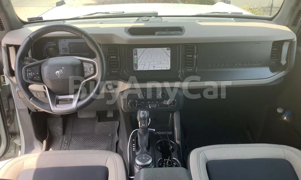 Vehicle photo 8