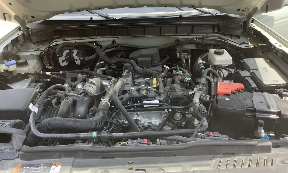 Vehicle photo 6
