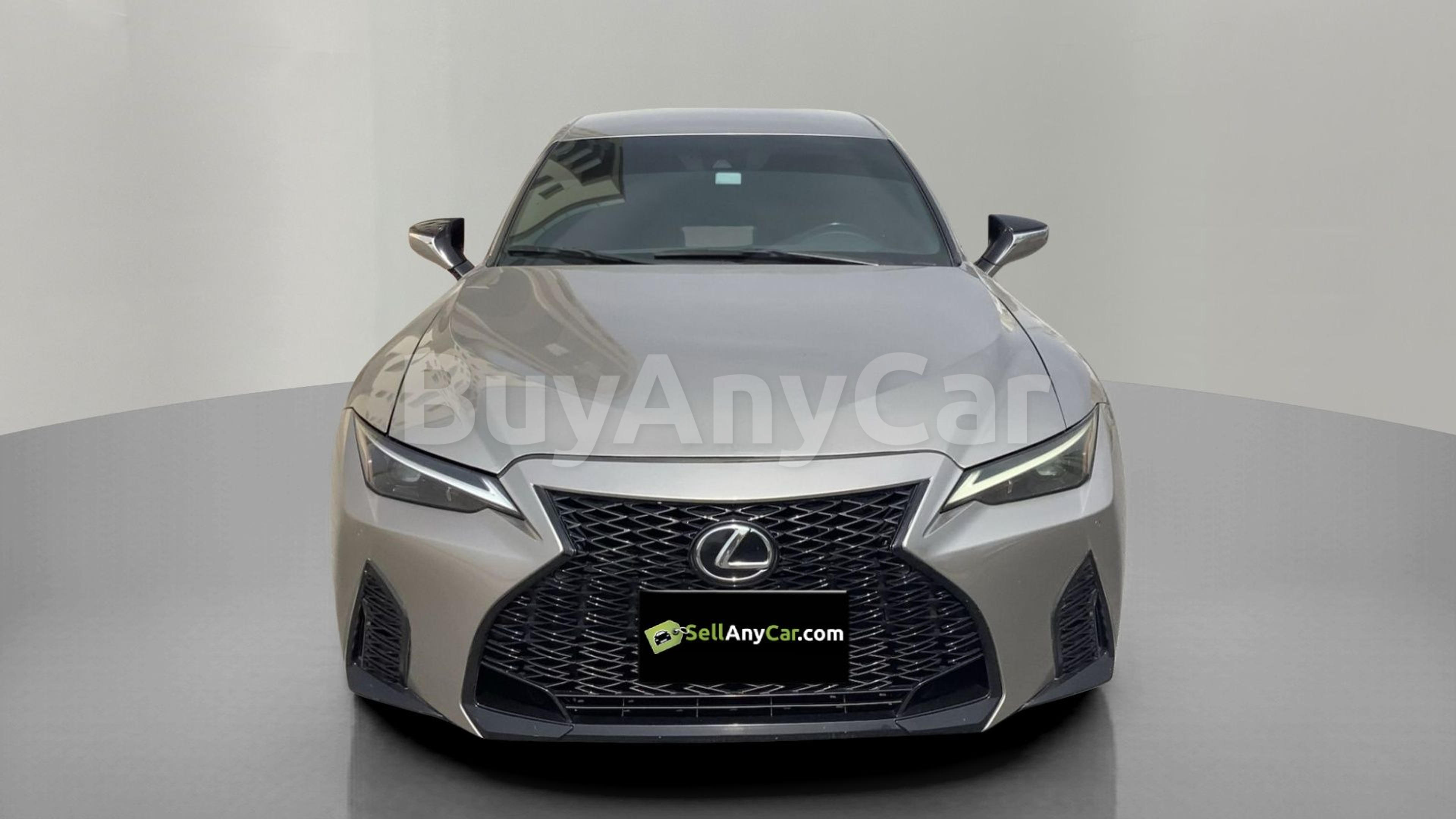 2021 Lexus IS
