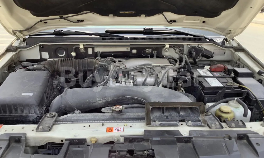 Vehicle photo 6
