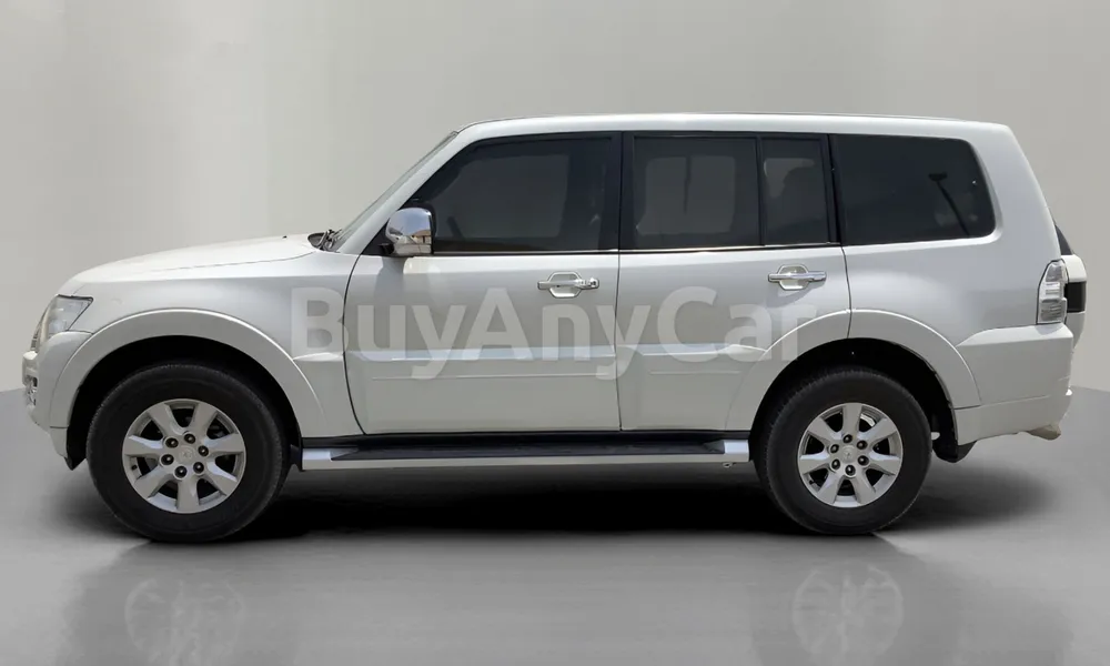 Vehicle photo 4
