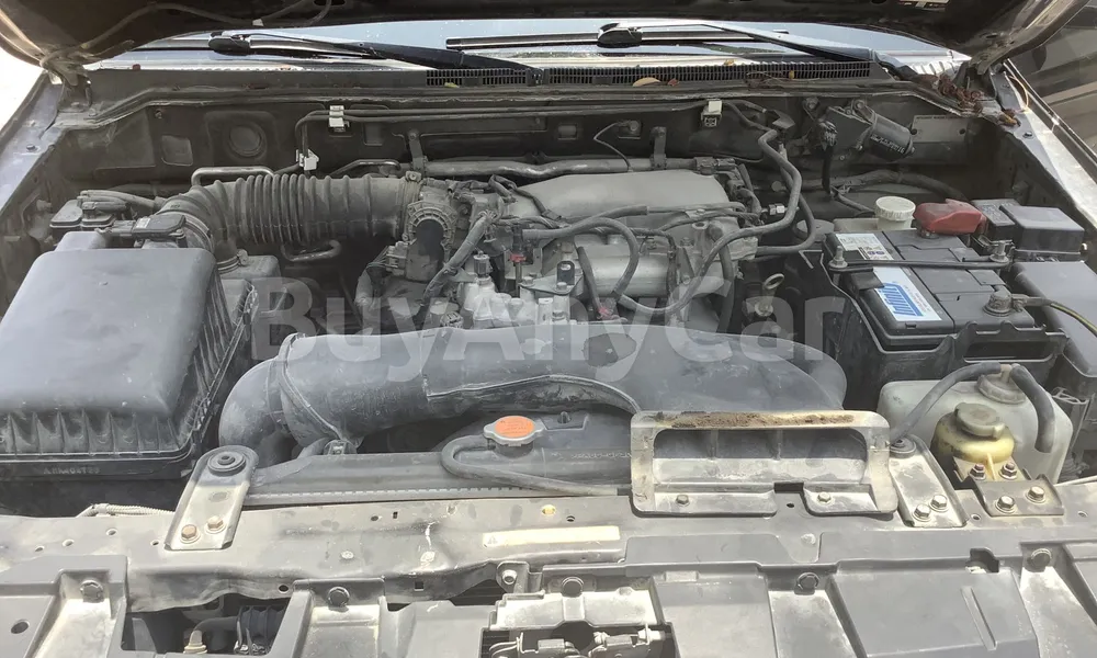 Vehicle photo 6