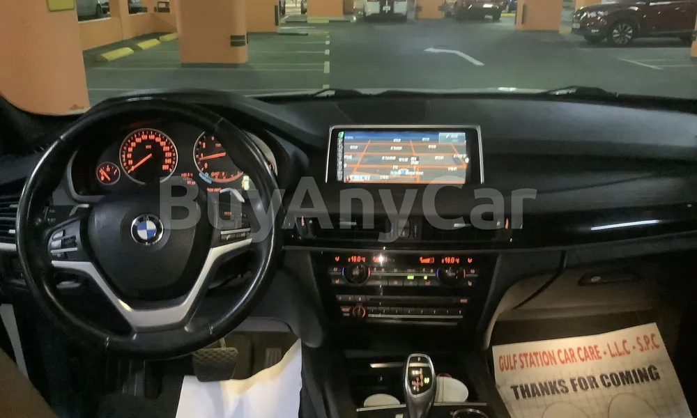 Vehicle photo 8