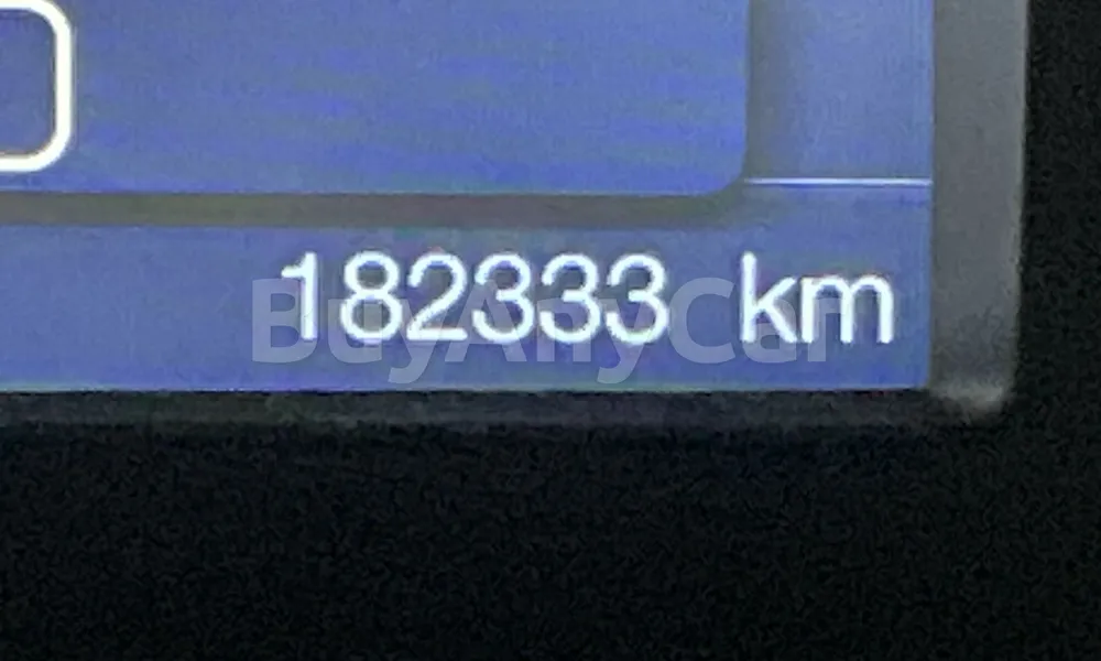 Vehicle photo 6