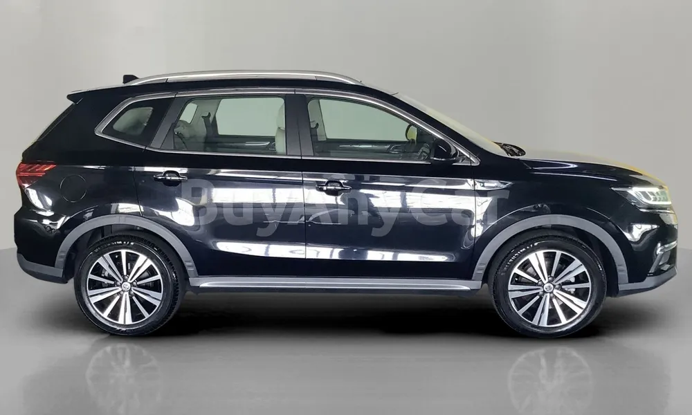 Vehicle photo 3