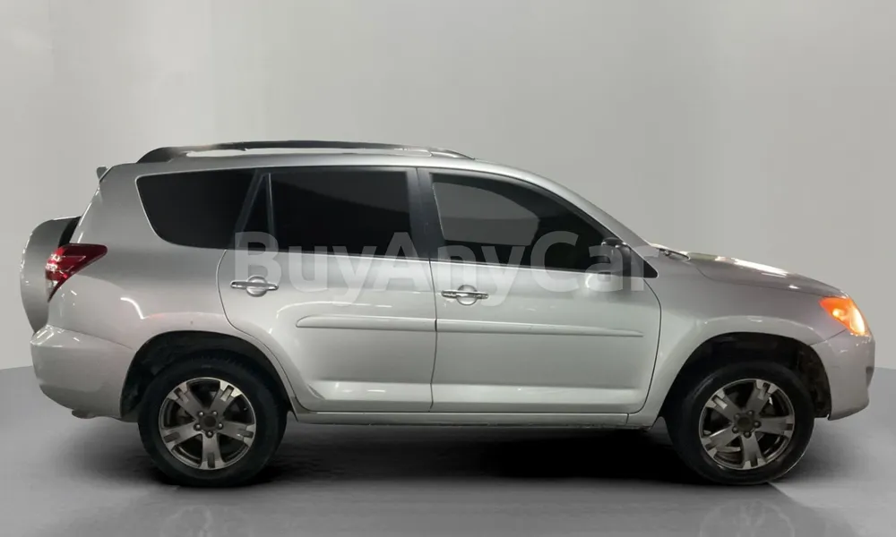Vehicle photo 3