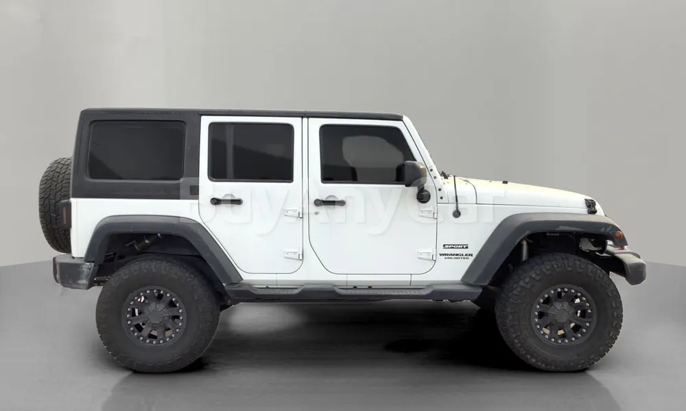 Vehicle photo 3