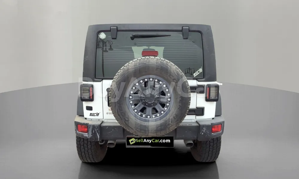 Vehicle photo 2