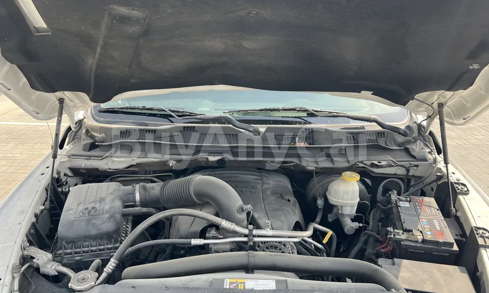 Vehicle photo 7