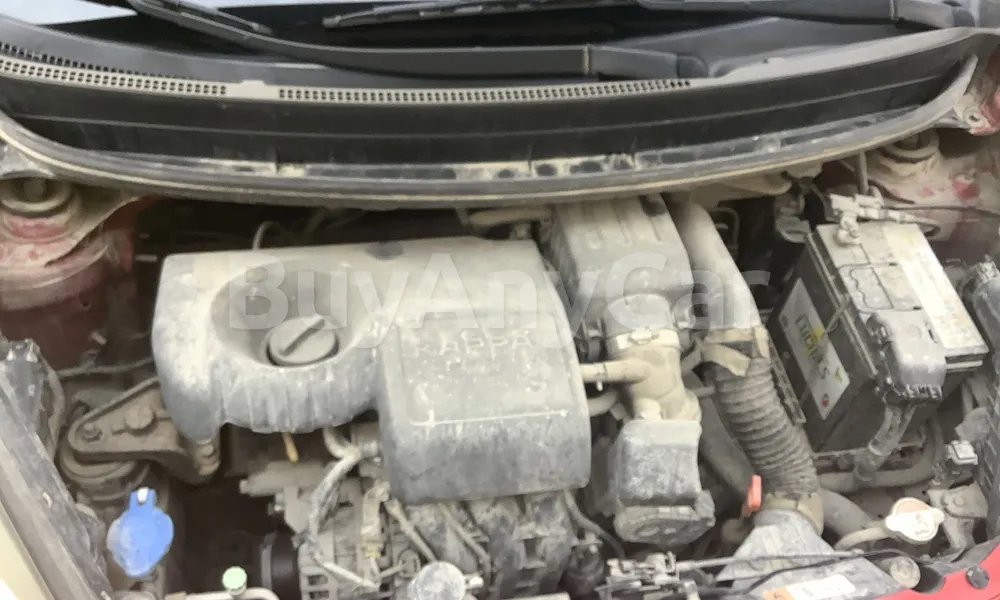 Vehicle photo 6