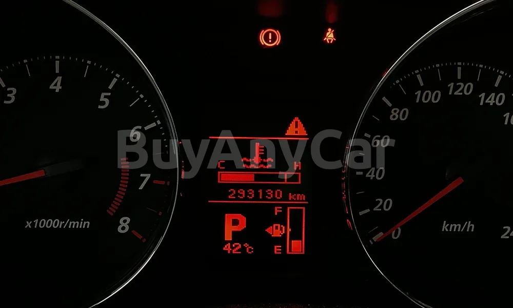 Vehicle photo 6